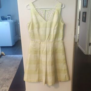 Julian Taylor Light Green Dresslimen Size 8